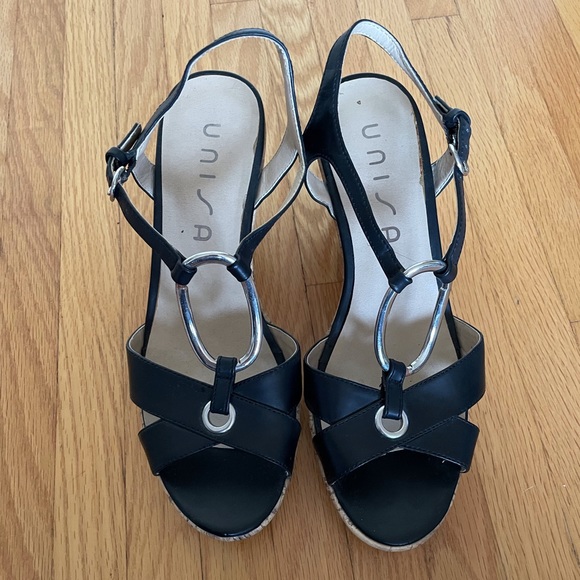 Unisa Black Wedge Heel.  Size 8.5. Gently worn - Picture 2 of 8